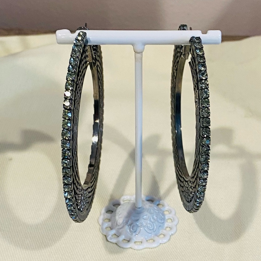 BCBG Hoops